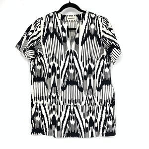 Lands End Short Sleeve Split Neck Blouse Womens Size 6 Black Cream Ikat Print